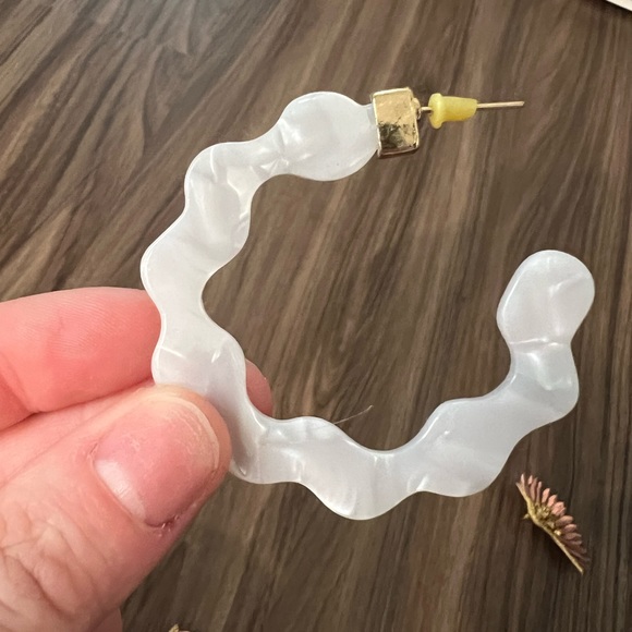 Statement earrings - Picture 3 of 6